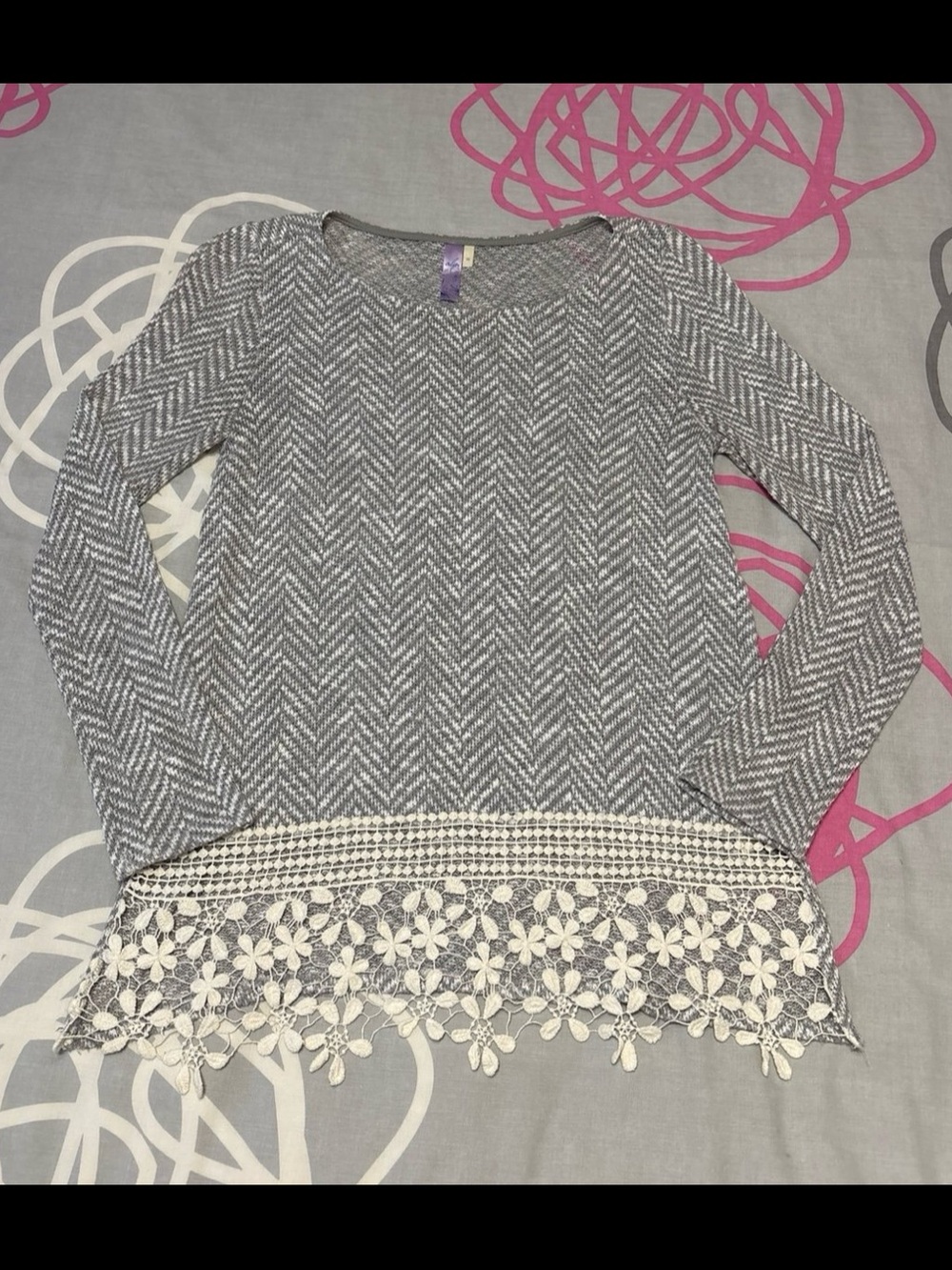 Alya Grey and White Chevron Top With White Crochet Floral Lace Hem